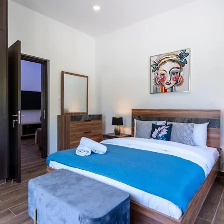 Aura 2-bedroom In Apartament *