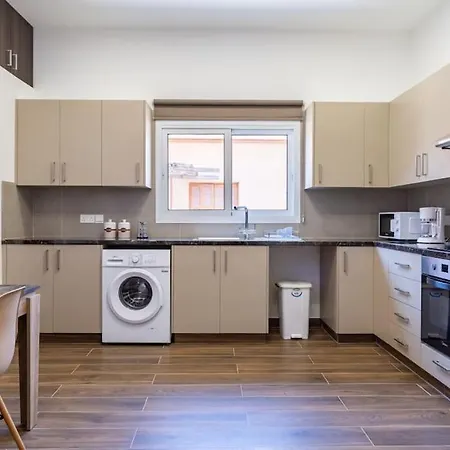 Aura 2-bedroom In *