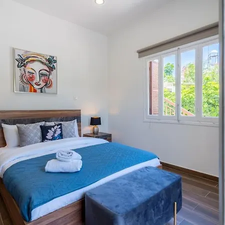 Apartment Aura 2-bedroom In *