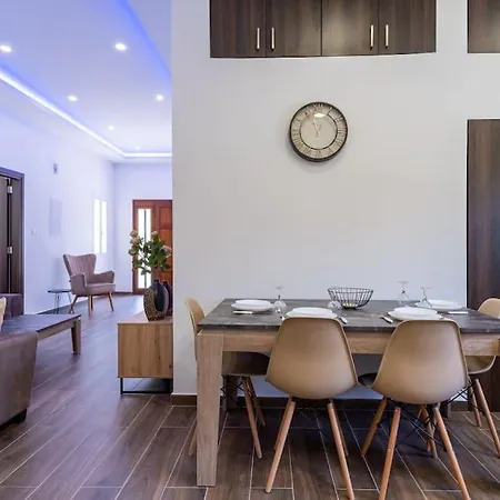 Apartmán Aura 2-bedroom In