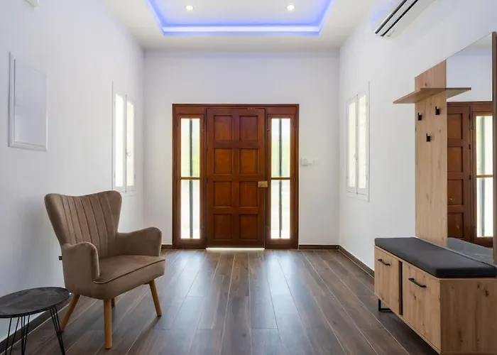 Apartment Aura 2-bedroom In *